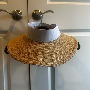 Eric Javits Squishee Halo Visor- peanut/white